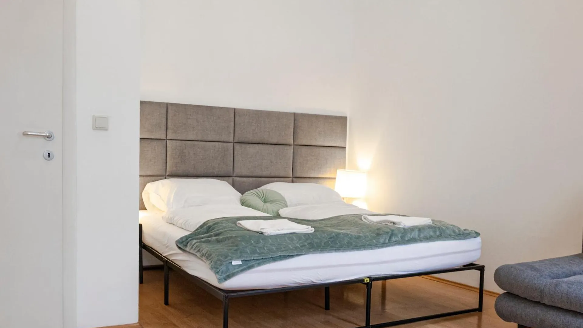 2Br Shared Apt Only 7Min To Wiener Stadthalle Apartment Vienna
