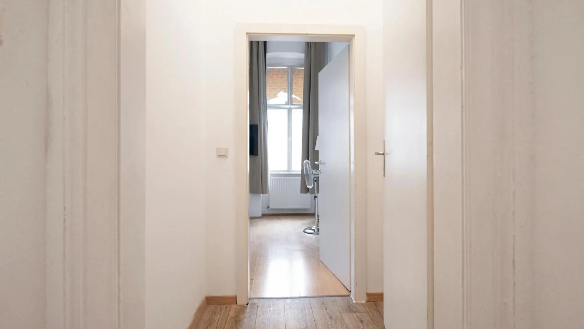 Apartment 2Br Shared Apt Only 7Min To Wiener Stadthalle Austria
