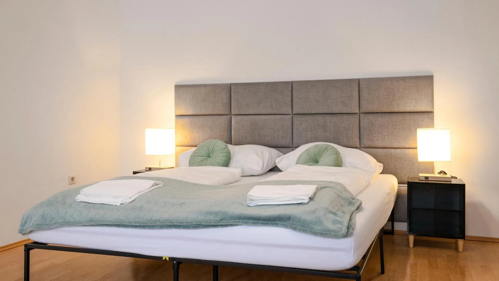Apartment 2Br Shared Apt Only 7Min To Wiener Stadthalle